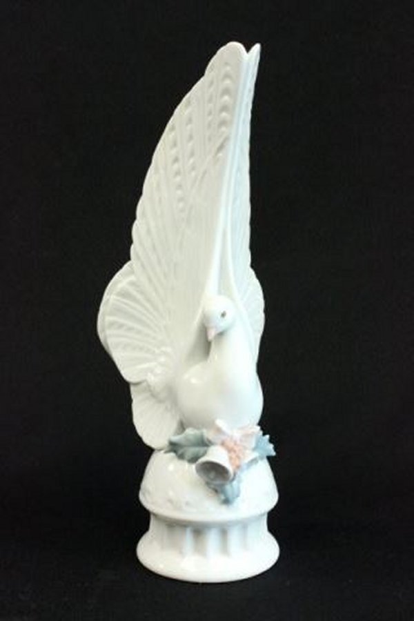 Lladro Dove Tree Topper (1 of 5)