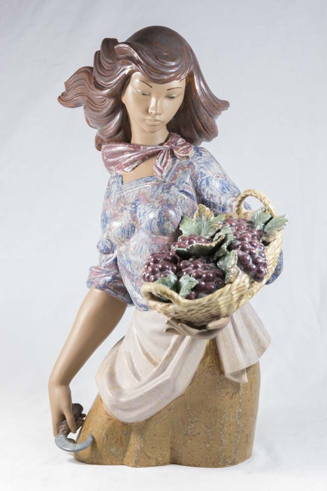 Lladro Figure (1 of 3)