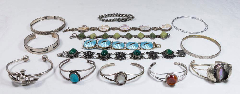 Costume Jewelry Lot (1 of 4)