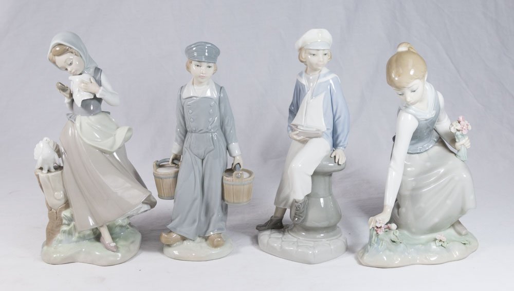 Lot of 4 Lladro Porcelain Figurines (1 of 3)