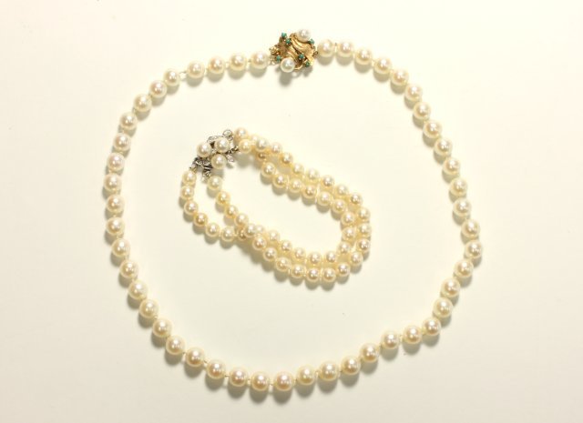 Pearl Necklace & Double Strand Bracelet (1 of 8)