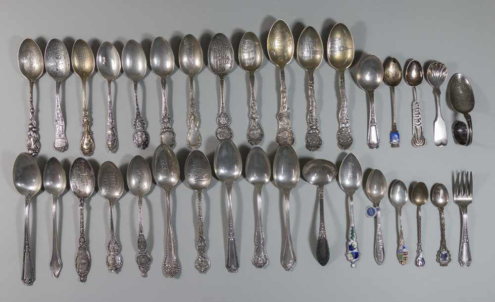 Lot 34 Sterling & 800 Silver Souvenir Spoons (1 of 6)