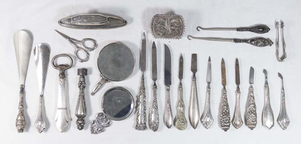 Lot of Silver & Sterling Vanity Pieces (1 of 6)