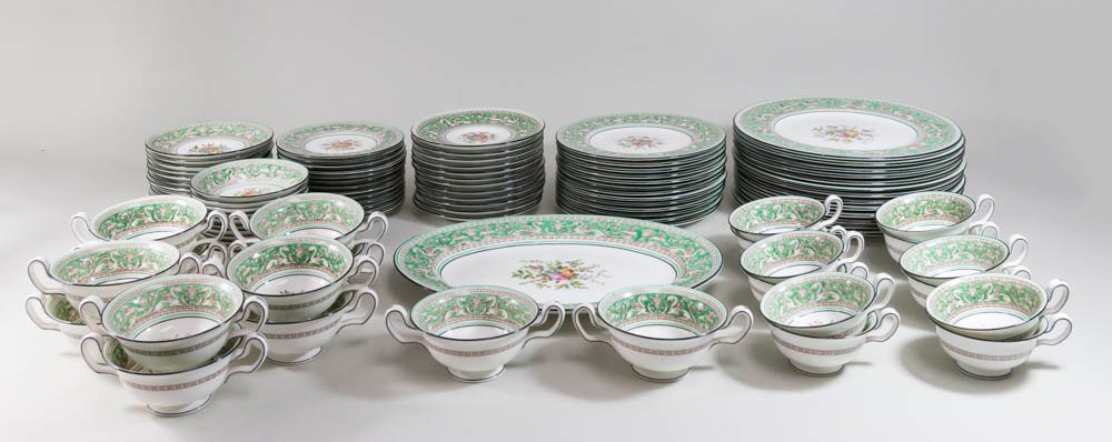 Wedgwood Florentine Dinnerware Set (1 of 4)