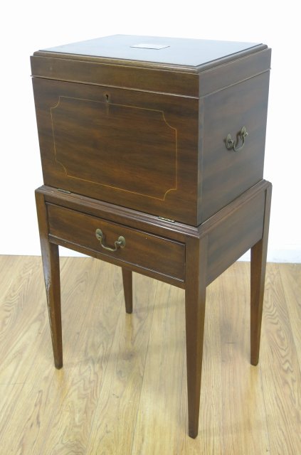 Virginia Galleries Henkel Harris Silverware Chest (1 of 5)