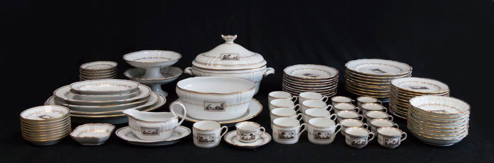 R. Ginori Dinnerware Set in Fiesole Pattern (1 of 5)