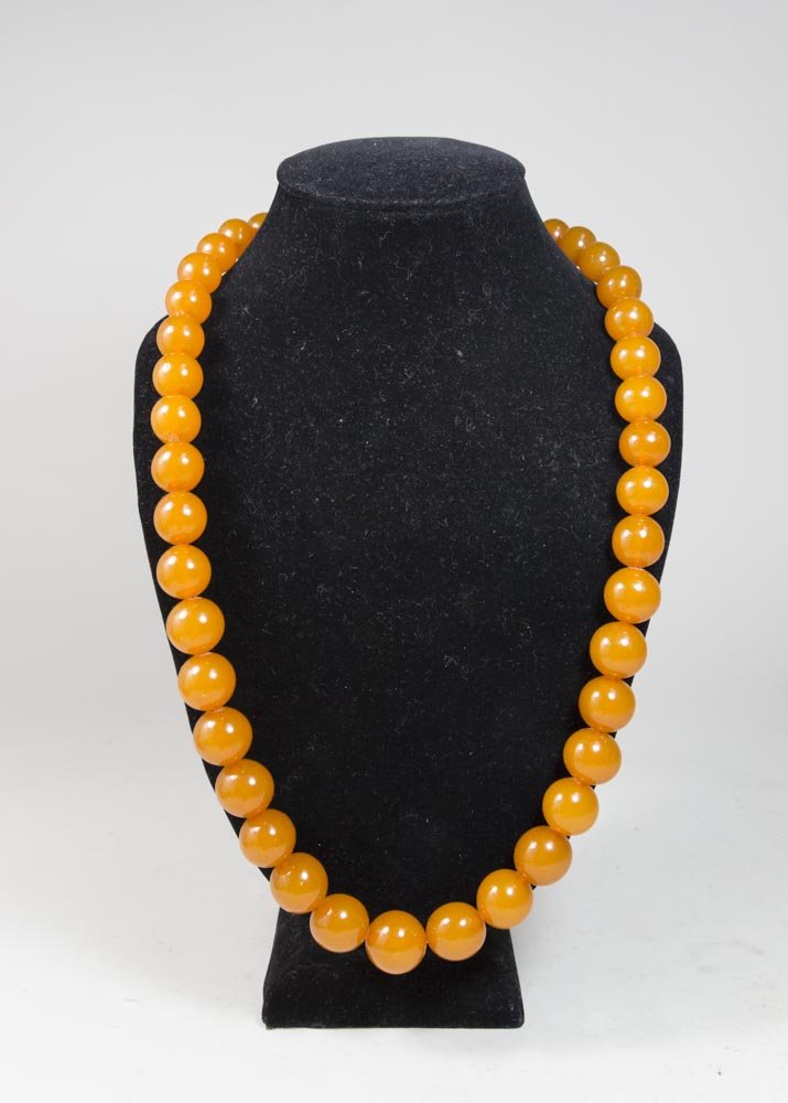 Amber Graduated Bead Necklace (1 of 2)