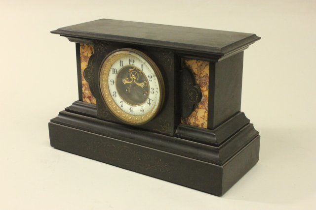 French Marble Mantle Clock (1 of 5)