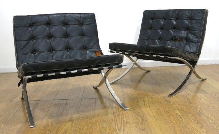Pair Knoll "Barcelona" Chairs (1 of 7)