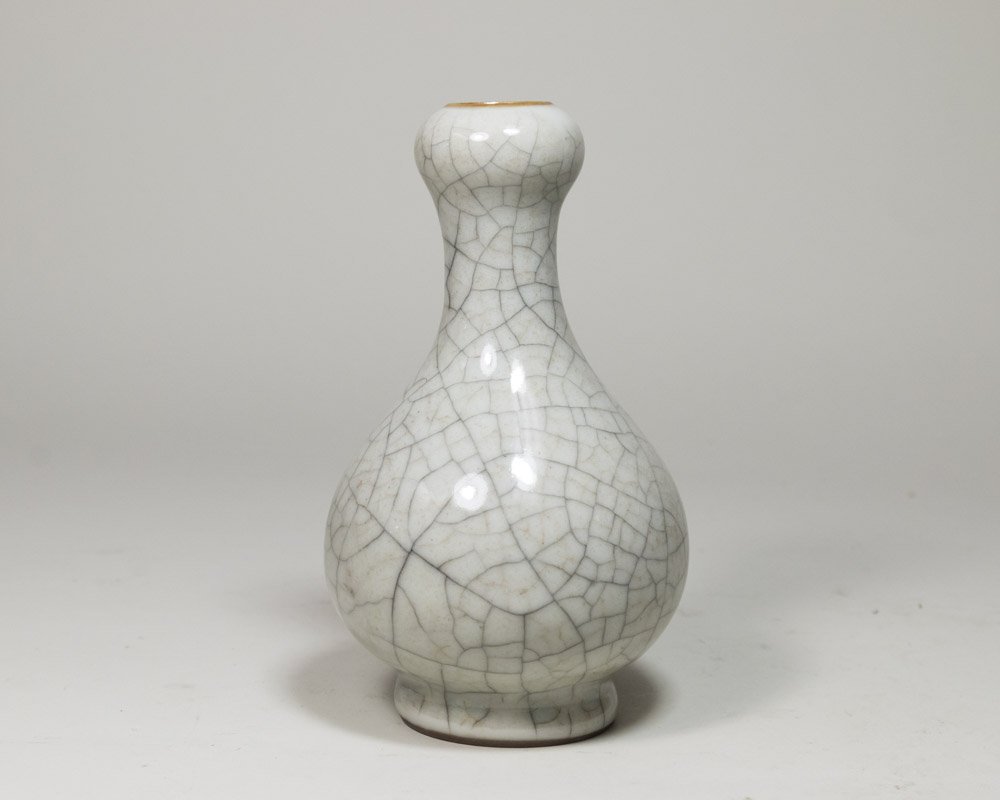 Chinese Ge-Style Vase (1 of 3)