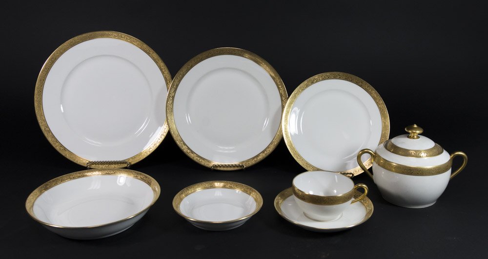 Limoges Superieur Gold-Rimmed Dinnerware Set (1 of 3)