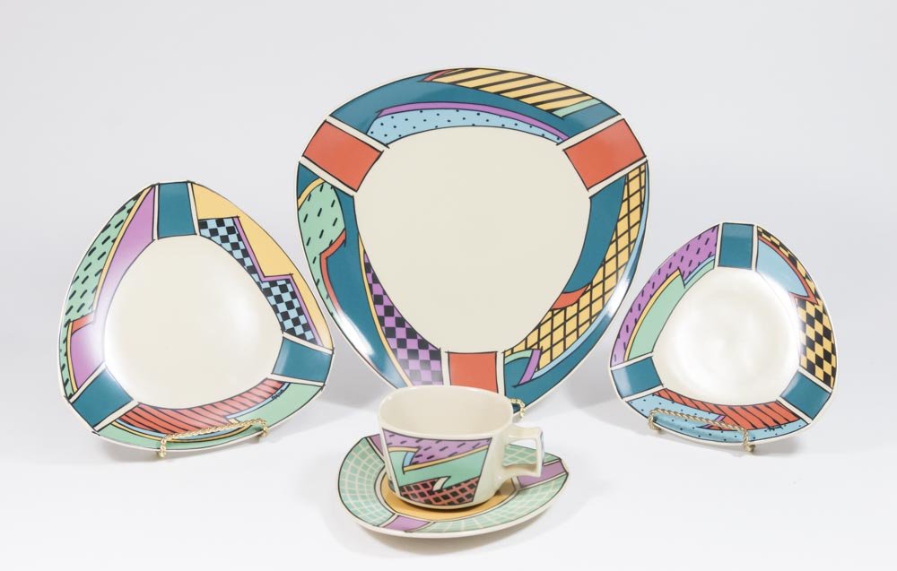 Dorothy Hafner "Flash" Pattern Dinnerware Set (1 of 5)