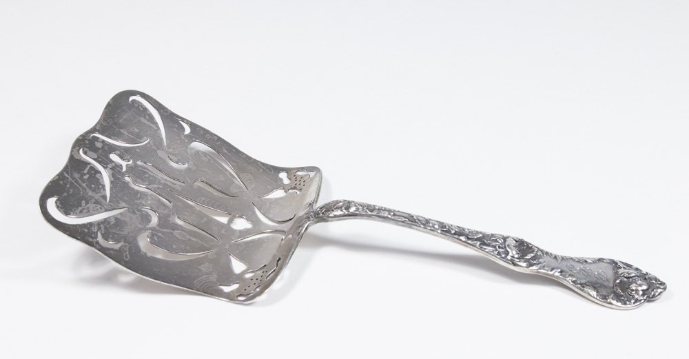 Reed & Barton Sterling Silver Asparagus Fork (1 of 3)