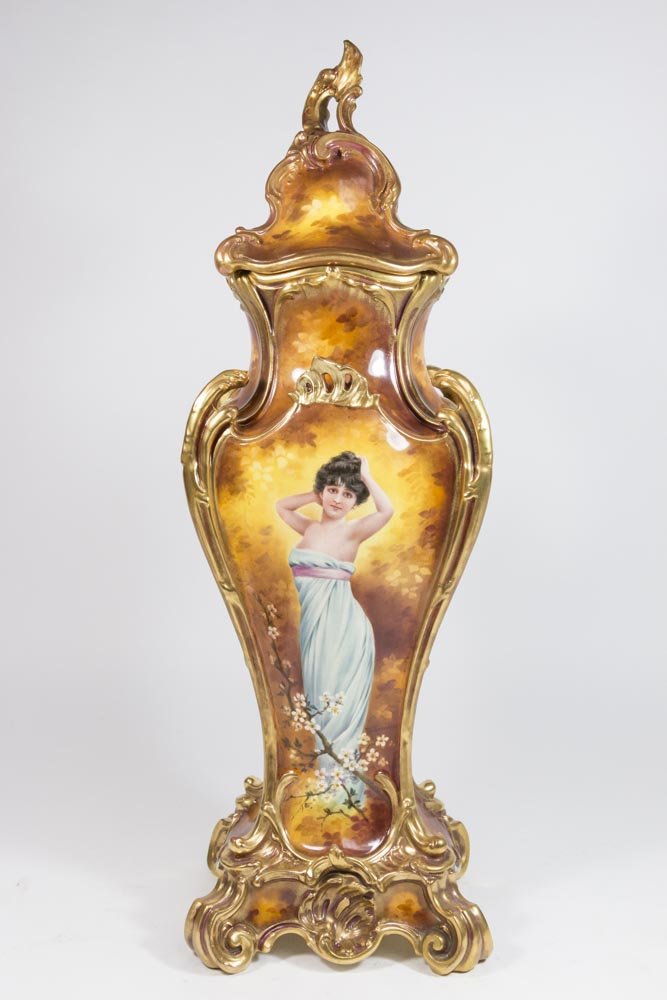 Portrait Royal Bonn Vase with Lid (1 of 10)