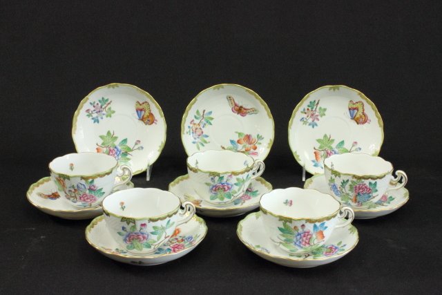 Herend Porcelain Queen Victoria Cups & Saucers (1 of 4)