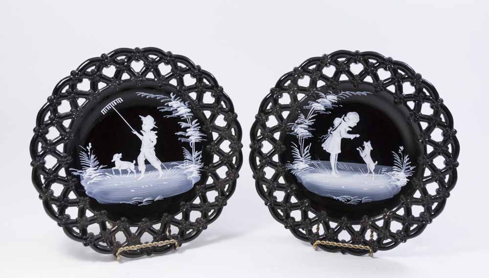 Pair Mary Gregory Enamel Painted Plates (1 of 5)