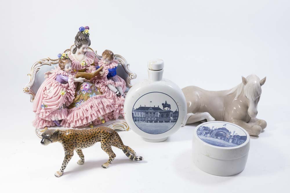 Group Lot of 5 Porcelain Items (1 of 10)