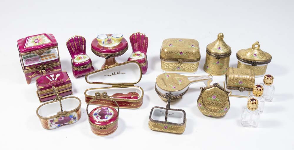 Collection of Porcelain Trinket Boxes (1 of 7)