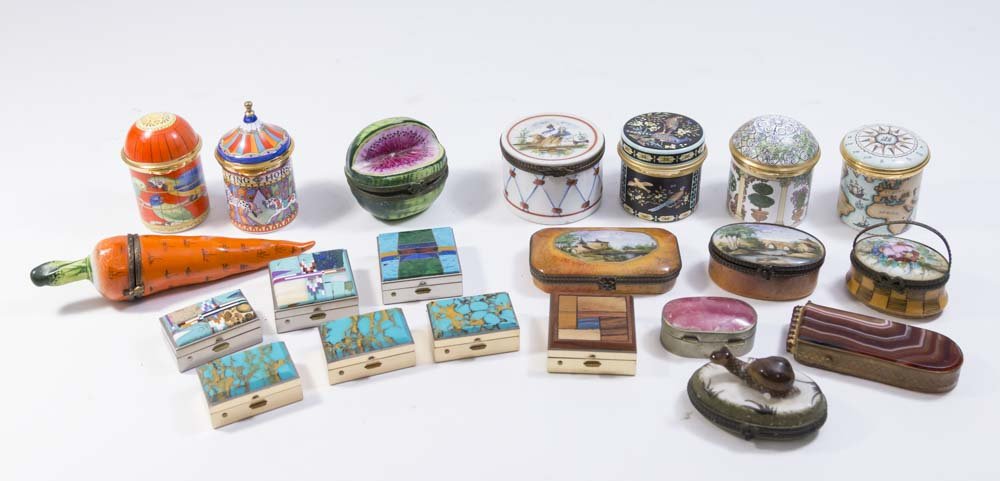 Collection of Snuff Boxes (1 of 9)