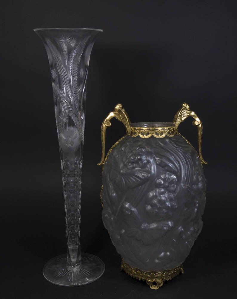 2 Glass Vases (1 of 5)