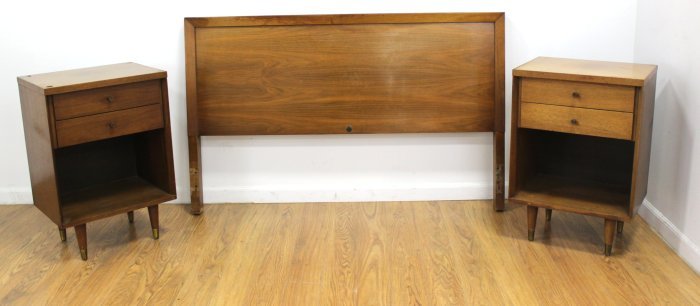 Pair John Stuart Walnut Bedside Cabinets (1 of 4)