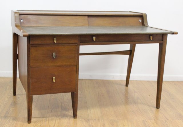 John Van Koert for Drexel K80 Profile Desk (1 of 5)