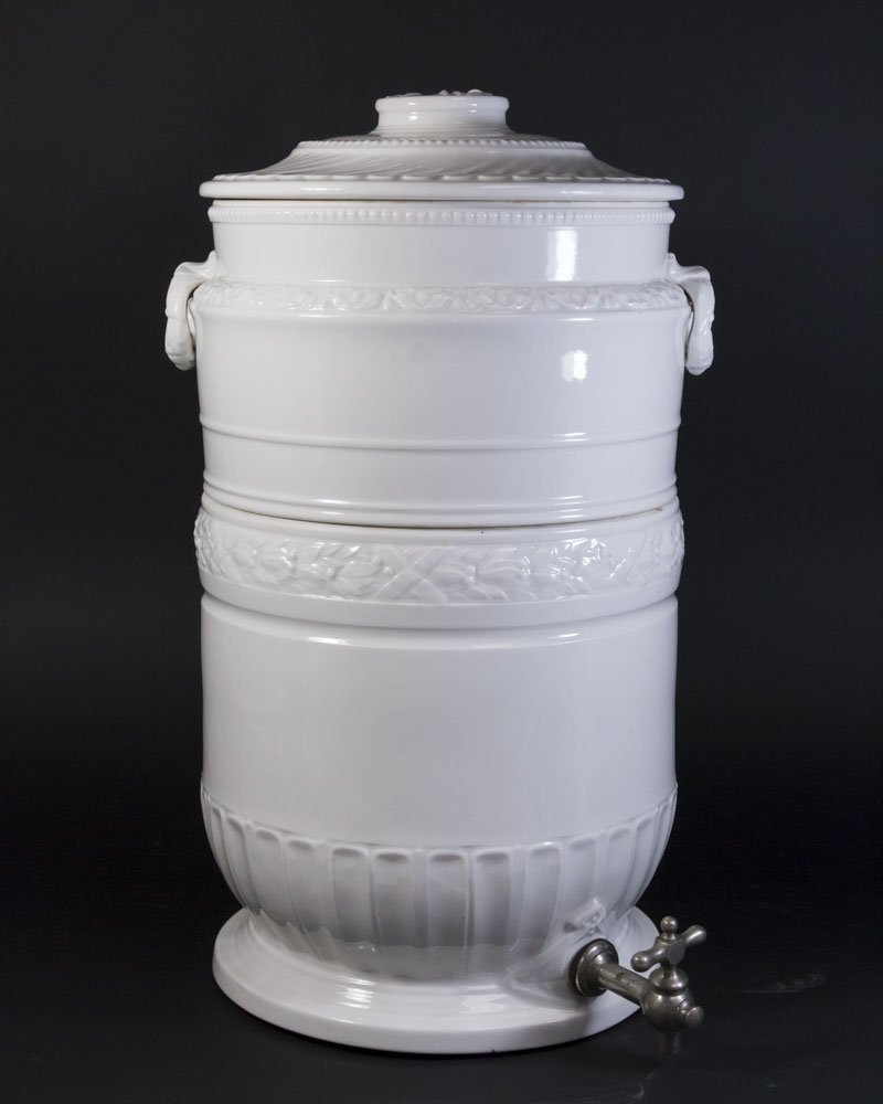 Porcelain Vintage Lemonade Dispenser (1 of 9)