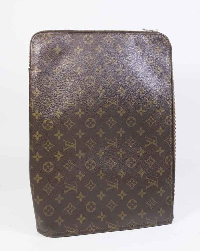 Louis Vuitton Monogrammed Leather Folio (1 of 4)