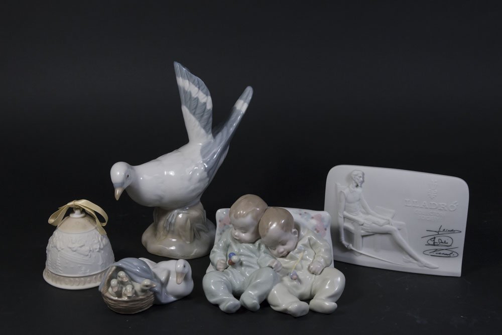 Group Lot of Porcelain Pieces (1 of 9)