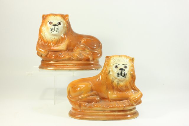 Matched Pair of Staffordshire Ceramic Lions (1 of 7)