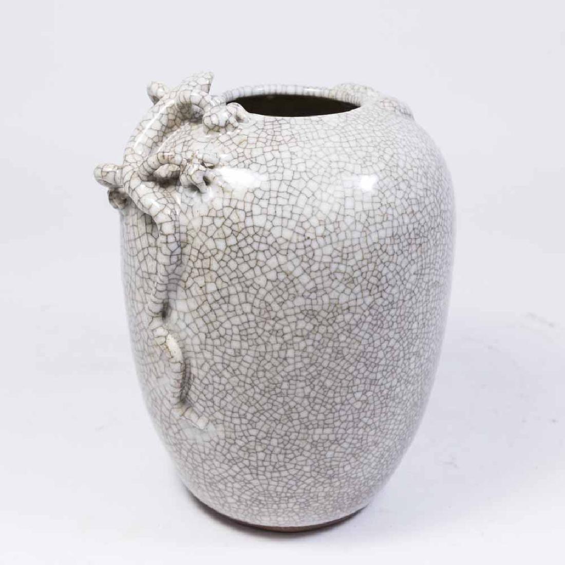 Chinese Ge Yao Dragon Jar (1 of 4)
