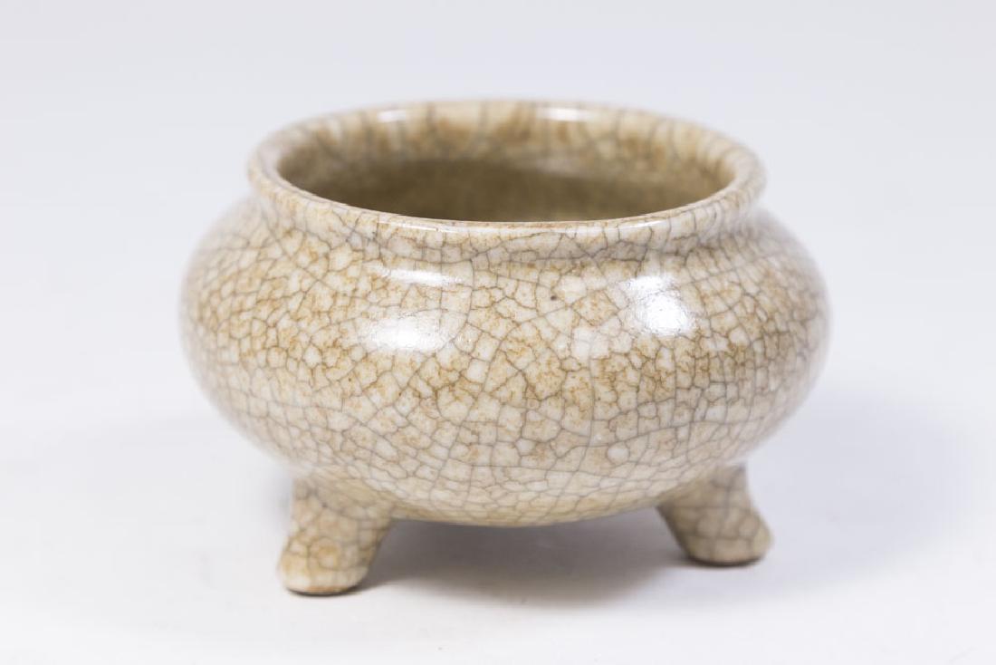 A Fine Chinese Ge Yao Tripod Censer (1 of 3)