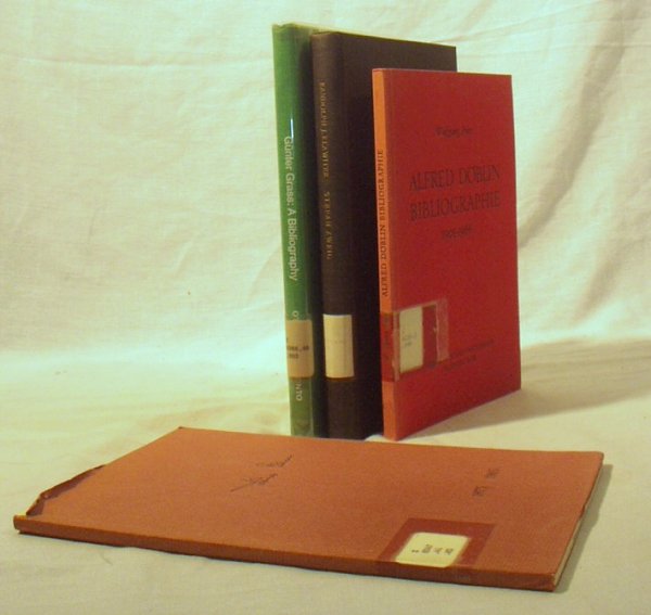 4V GERMAN AUTHOR BIBLIOGRAPHY Doblin Zweig Grass: This auction lot includes the following group of titles: - Thomas Mann by Mann - Undated by Inter Nationes - softbound, German text - Gunter Grass a Bibliography by O'Neill - Dated 1976 by U. of T