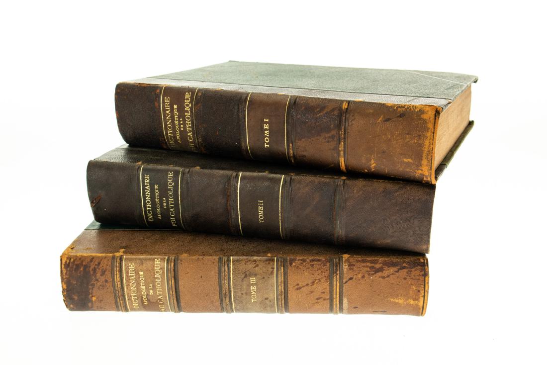 3V A dAles DICTIONNAIRE APOLOGETIQUE DE LA FOI: 3V A dAles DICTIONNAIRE APOLOGETIQUE DE LA FOI CATHOLIQUE CONTENANT LES PREUVES DE LA VERITE DE LA RELIGION 1911-1916 Complete Set Leather & Gilt Binding Catholic Church Faith Philosophy Title: Dictio