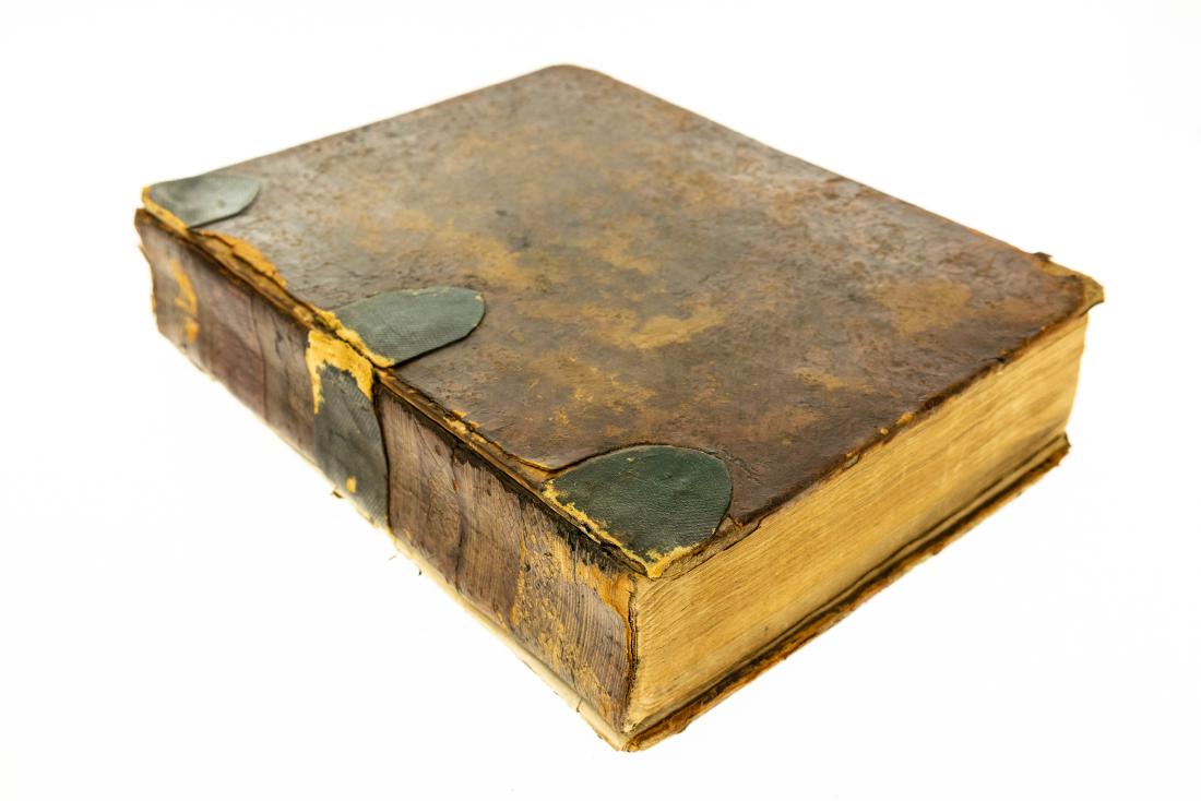 Oliver Goldsmith THE HISTORY OF ENGLAND FROM THE: Oliver Goldsmith THE HISTORY OF ENGLAND FROM THE EARLIEST TIMES TO THE DEATH OF GEORGE THE SECOND c1812 Leatherbound Gilt Tooling Engraved Portraits D Rivers Britons William the Conqueror John Henry V