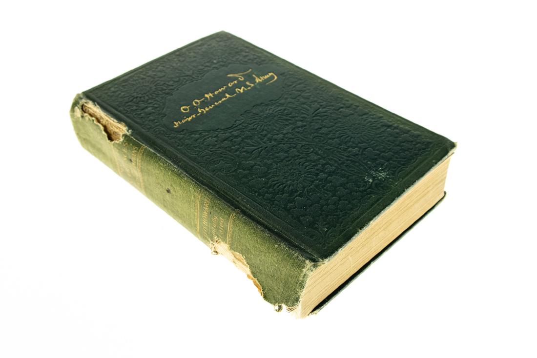 O O Howard MY LIFE AND EXPERIENCES AMONG OUR HOSTILE: O O Howard MY LIFE AND EXPERIENCES AMONG OUR HOSTILE INDIANS 1907 Gilt Lettering Colored Plates Native Americans Sioux Birch Creek Wounded Knee Cavalry Navajo Buffalo Hunt Crow Reservation Culture Tit