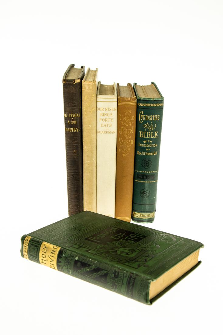 6V Holy Living DECORATIVE ANTIQUE PHILOSOPHY AND: 6V Holy Living DECORATIVE ANTIQUE PHILOSOPHY AND THEOLOGY Victorian Gilt Orations Poetry Fight Of Faith Jeremy Taylor Francis bacon Ralph Waldo Emerson Book Details: This lot of decorative antique phi