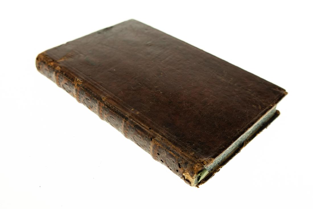 Domino Chrysostomo MICROCOSMUS ID EST HOMO PARVUS: Domino Chrysostomo MICROCOSMUS ID EST HOMO PARVUS MUNDUS VAS ADMIRABILE AC INSIGNE DIVINI AMORIS TRIGINTA CONSIDERATIONIBUS AD DEUM COGNOSCENDUM 1740 Leather Binding Cistercian Abbot Theology Spirit E