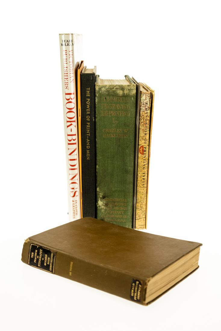 8V Vintage and Antique Books-On-Books HISTORY OF: 8V Vintage and Antique Books-On-Books HISTORY OF BOOKBINDING AND PRINTING Limited Edition Typography Type-Setting by Hand and Machine Theodore Low de Vinne Composition Graphic Processes Cowells Giovan