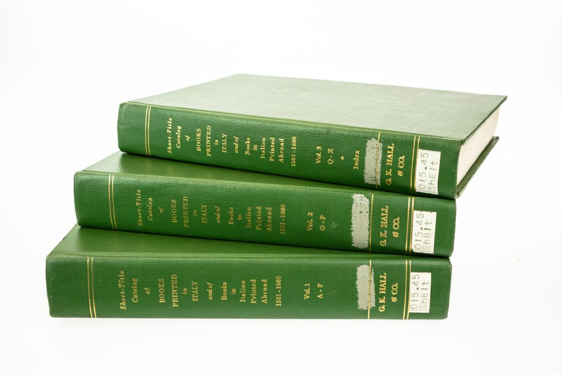 3V Robert G Marshall SHORT-TITLE CATALOG OF BOOKS: 3V Robert G Marshall SHORT-TITLE CATALOG OF BOOKS PRINTED IN ITALY AND OF BOOK IN ITALIAN PRINTED ABROAD 1501-1600 HELD IN SELECTED NORTH AMERICAN LIBRARIES 1970 Complete Set Author-Catalog Bibliograp