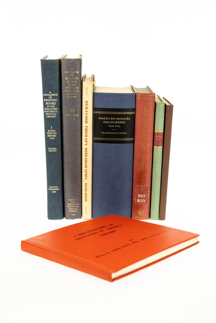 8V BOOKS-ON-BOOKS RELATING TO MEDICINE AND DENTISTRY: 8V BOOKS-ON-BOOKS RELATING TO MEDICINE AND DENTISTRY Bibliographies Dentistry Reference C Geo Crowley 1885 Reprint Dentistry in America 1790-1840 Milton B Asbell Behavior Therapy William R Morrow Anno
