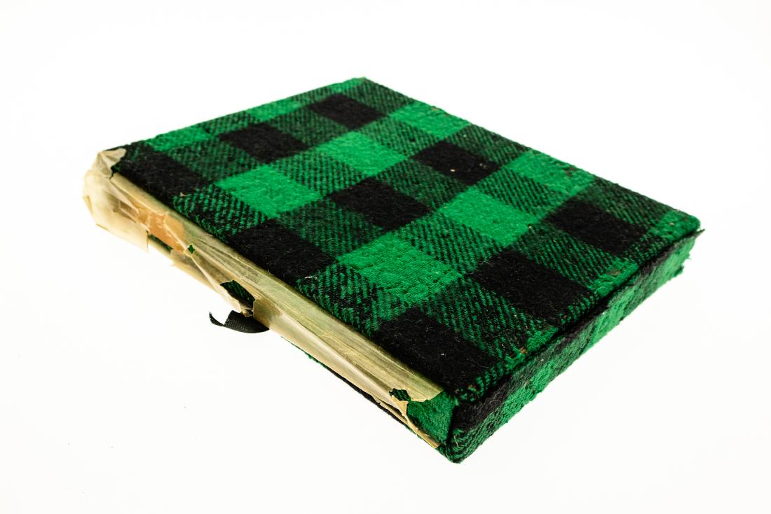 Jack London THE CALL OF THE WILD 1960 Limited Edition: Jack London THE CALL OF THE WILD 1960 Limited Edition Signed by Illustrator Henry Varnum Poor Limited Editions Club The Ward Ritchie Press Los Angeles Bound in Green and Black Buffalo Plaid Fabric Sli
