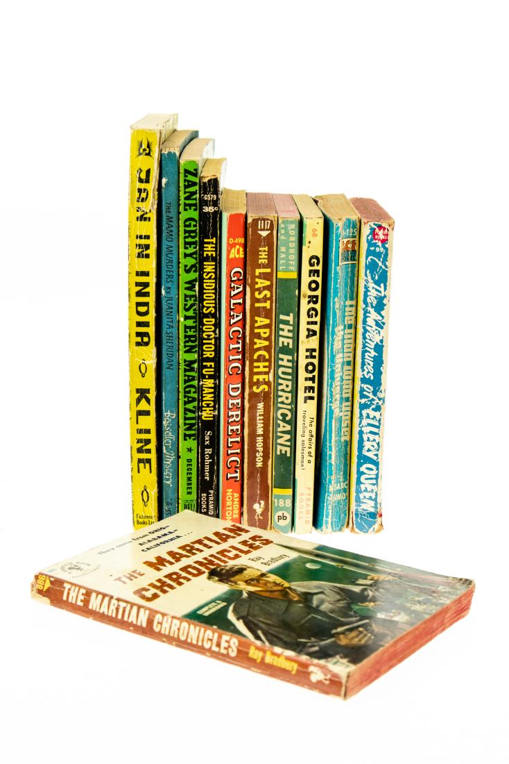 11V Collectible Books VINTAGE PULP FICTION Sci-Fi: 11V Collectible Books VINTAGE PULP FICTION Sci-Fi Fantasy Mystery Western Adventure Ellery Queen Martian Chronicles Ray Bradbury Zane Greys Western Magazine Jan in India Otis Adelbert Kline Georgia Ho
