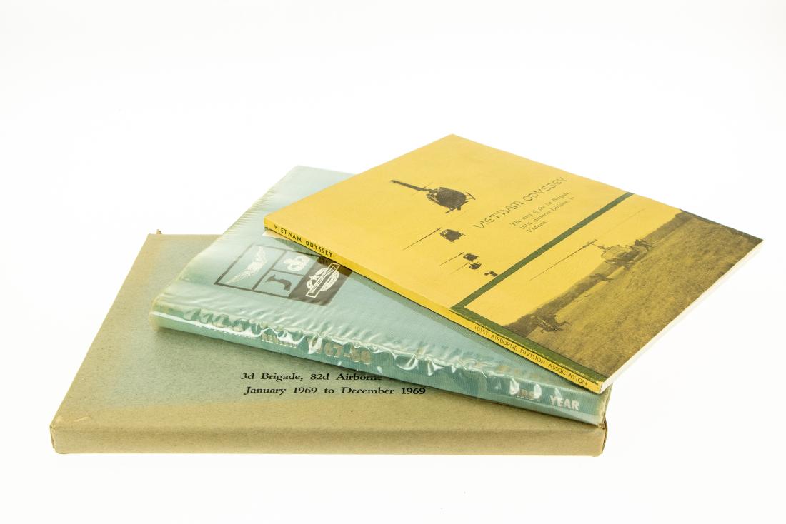 3V Vietnam War 101 AIRBORNE DIVISION AND 3D BRIGADE 82D: 3V Vietnam War 101 AIRBORNE DIVISION AND 3D BRIGADE 82D AIRBORNE DIVISION Yearbooks Vietnam Odyssey 1st Brigade 101st Airborne Stephen K Pohlman Jon McAtee 1965-66 1968 1969 Maps Photographs US Histor