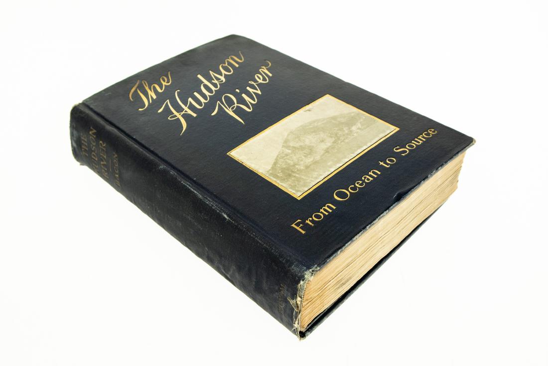 Edgar Mayhew Bacon THE HUDSON RIVER FROM OCEAN TO: Edgar Mayhew Bacon THE HUDSON RIVER FROM OCEAN TO SOURCE 1910 Decorative Illustrated Original Sectional Map of Hudson River Included History Legend Festivals Pageants Manhattan New Jersey Settlers Ste
