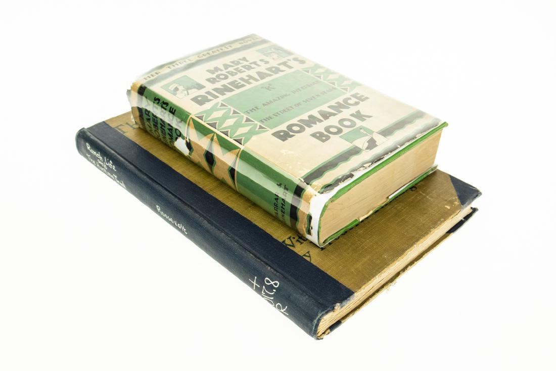 2V COLLECTIBLE ANTIQUE ESTATE BOOKS Mary Roberts: 2V COLLECTIBLE ANTIQUE ESTATE BOOKS Mary Roberts Rinehart Romance Book K amazing Interlude Street of Seven Stars Original Dust Jacket Ranch Life and the Hunting‾Trail Theodore Roosevelt Illustra