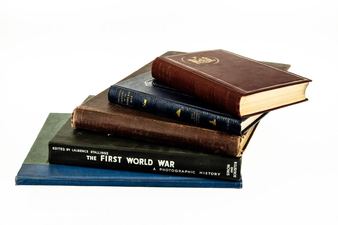 5V DECORATIVE ANTIQUE MILITARY HISTORY New York Empire: 5V DECORATIVE ANTIQUE MILITARY HISTORY New York Empire State Regiments War with Spain Pictorial History Korean War United Nations Forces WWI Laurence Stallings European Conflict Woman′s Week