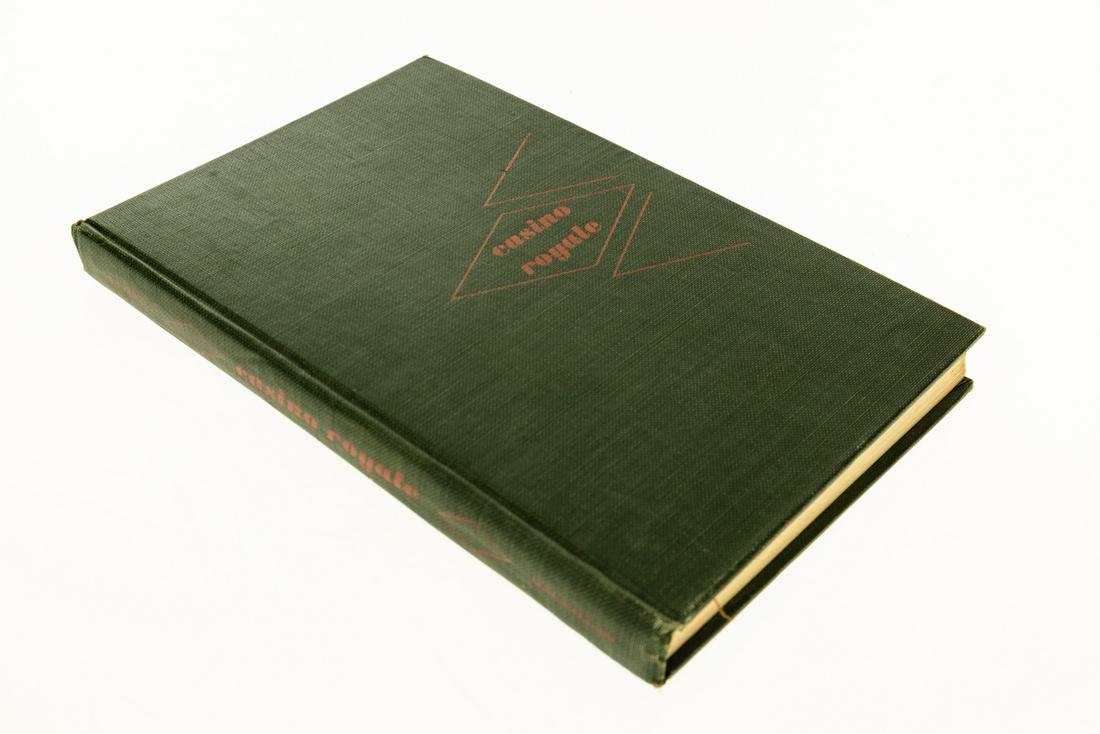 Ian Fleming CASINO ROYALE 1954 First Printing James: Ian Fleming CASINO ROYALE 1954 First Printing James Bond Casino Le Chiffre Vesper Lynd British Secret Service Spy Novel Fiction 007 MI6 Espionage Title: Casino Royale Author: Ian Fleming ‐ Ian L