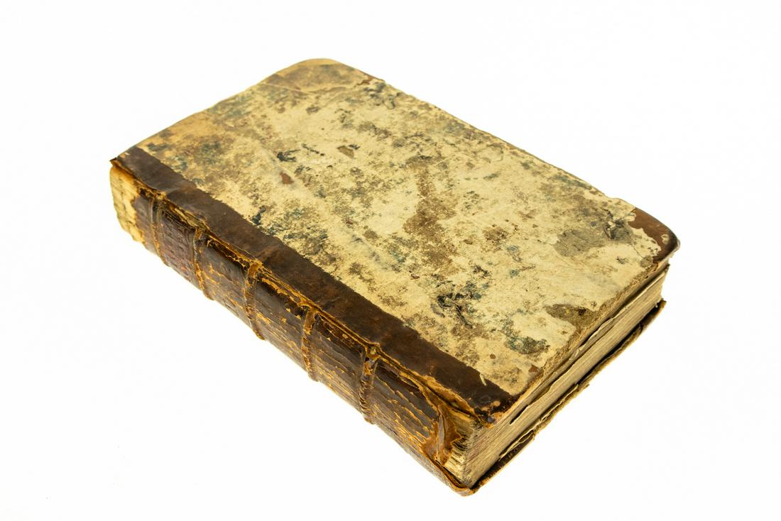 THE UNIVERSAL MAGAZINE OF KNOWLEDGE AND PLEASURE 1792: THE UNIVERSAL MAGAZINE OF KNOWLEDGE AND PLEASURE 1792 January‐June Bound Issues Engraved Plates Fold‐Out Maps Index Society Politics Earthquake Business Drinking Songs Duel War Step‐