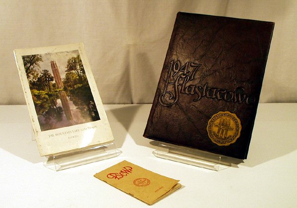 3V Florida Lake Wales YEARBOOKS ACADEMIA Women